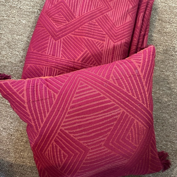 Opalhouse Pink Geometric Accent Pillow and Throw Set - Picture 1 of 3